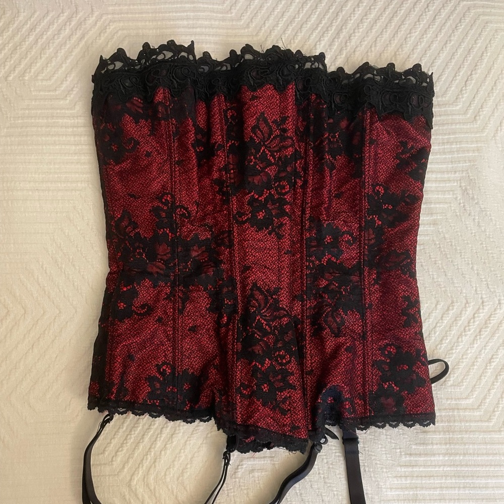 Fredrick’s of Hollywood Black & Red Corset